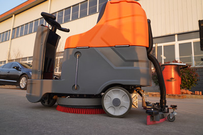 榮事達(dá)駕駛式洗地機(jī) 榮事達(dá)駕駛式洗地機(jī).jpg