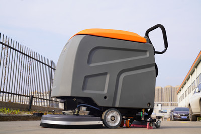 提升手推式洗地機吸水效果的方法與建議 提升手推式洗地機吸水效果的方法與建議.jpg