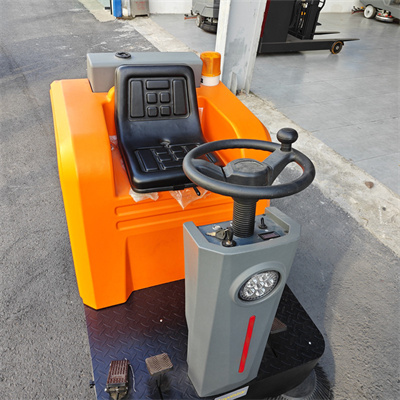 駕駛式掃地機在工業(yè)園區(qū)的應(yīng)用與優(yōu)勢 駕駛式掃地機在工業(yè)園區(qū)的應(yīng)用與優(yōu)勢.jpg